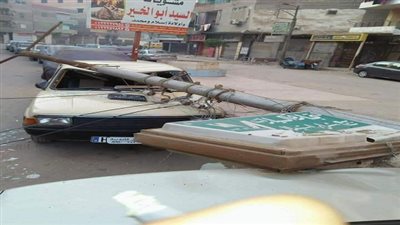 سقوط عمود إنارة يثير غضب أهالي طوخ بالقليوبية