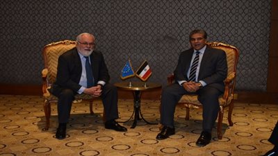 فهمي يلتقي مفوض الاتحاد الأوروبي للعمل المناخي