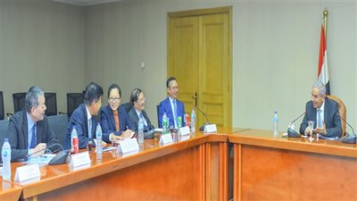 قابيل يبحث مع 50 من رؤساء كبرى شركات النسيج الصينية فرص الاستثمار 