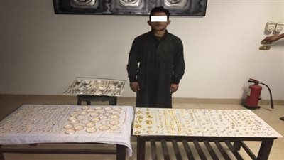 ضبط مرتكب واقعة إقتحام إحدى الشقق السكنية وسرقة كمية من المصوغات الذهبية