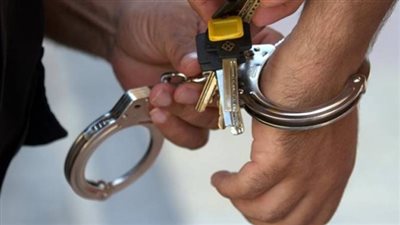 القبض على هارب من 100حكم حبس بالخصوص