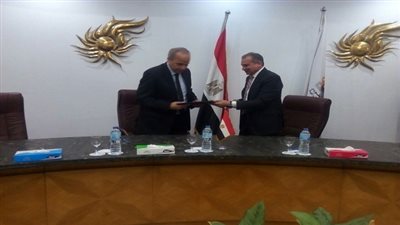 محافظ القليوبية يوقع بروتوكول تعاون مع صندوق تطوير المناطق العشوائية 
