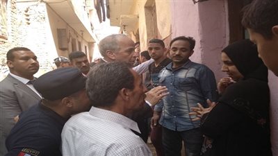 محافظ القليوبية يأمر بسرعة إخلاء المنازل المتضررة بقرية العلوة بقليوب 