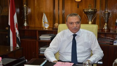 محافظ قنا: غلق الطريق الصحراوي الغربي وطريق قفط القصير نظراً لسوء حالة الطقس