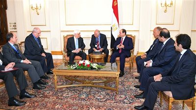 الرئيس السيسي يستقبل الرئيس اليوناني بالاسكندرية