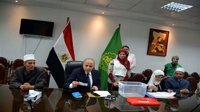 محافظ القليوبية يجري قرعة حج الجمعيات الأهلية 