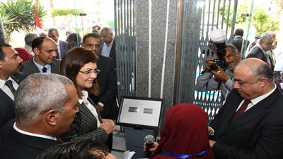 وزيرة التخطيط تفتتح مركز تكنولوجي حي فيصل بالسويس