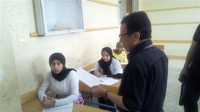   بشهادة طلاب السويس اللغة العربية فى امتحانات الاعدادية سهلة