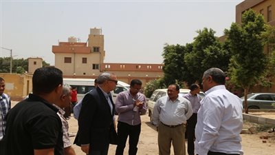 محافظ قنا يتفقد رفع كفاءة مراكز صحة الأسرة بابو تشت ونجع حمادي 