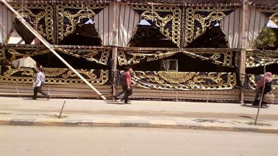  بالصور.. آل محى الدين يستعدون لإستقبال المعزيين فى الصاغ الأحمر خالد محى الدين