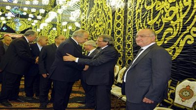 بالصور.. عائلة محي الدين تستقبل واجب العزاء في الراحل خالد محي الدين