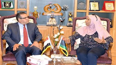 وفد السفارة الليبية يشيد بتميز جامعة المنصورة وتولى أحد خريجيها وزارة التعليم الليبية 