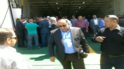 رئيس هيئة موانىء البحر الاحمر يتابع الاستعدادات لاستقبال  العمالة المصرية