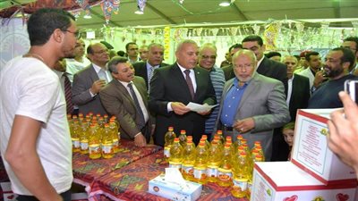  بالصور .. قيادات السويس يفتتحون معرض أهلاً رمضان وسط إقبال كبير من المواطنين