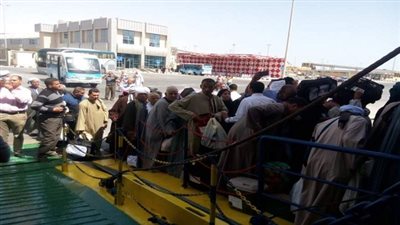 وصول وسفر 2331 راكب بميناء سفاجا