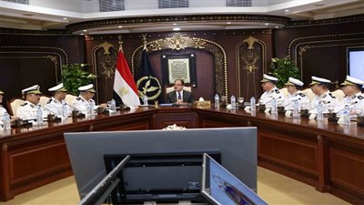 وزير الداخلية.. استعراض إستعدادات الوزارة لإستقبال شهر رمضان مع القيادات الأمنية