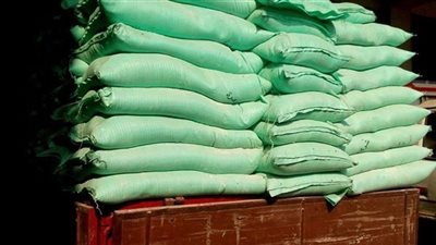 ضبط موظفين تلاعبا بحصص الدقيق المدعمة الخاصة بمكتب تموين شبين القناطر 