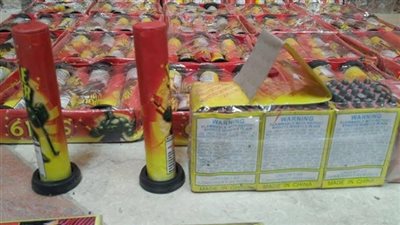 مصادرة 351 صاروخا وألعاب نارية و37 جوال دقيق مدعم بالغربية