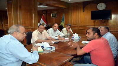  محافظ القليوبية يعقد إجتماعا تنسيقيا لمتابعة مشروع إنشاء الصوامع بالخانكة