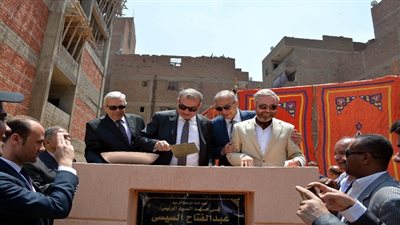 بالصور.. وضع حجر الأساس لبناء وتجهيز مدرسة بمنطقة الخصوص
