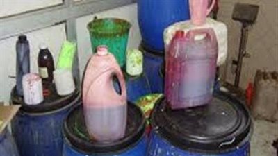 ضبط مصنع غير مرخص لإنتاج مستحضرات التجميل كائن بقسم شرطة بدر 