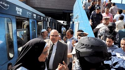 بالصور.. مدير أمن القليوبية يتفقد محطتي مترو الزراعة وشبرا