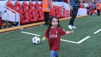 شاهد| مهارات مكة محمد صلاح.. وهذا رد فعل الجمهور