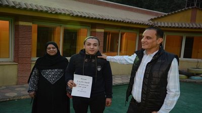 طارق علام يواصل تقديم حلقات برنامج 