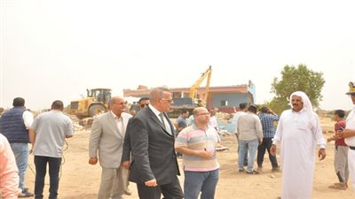 محافظ الجيزة يقود حملة لإسترداد 76 فدان أملاك دولة بعرب أبوساعد بمركز ومدينة الصف