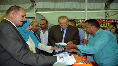 محافظ القليوبية يفتتح المعرض السنوي 