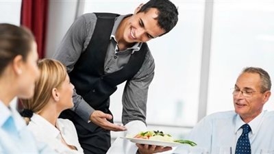 تعرّف على حيل المطاعم لدفعك إلى إنفاق المزيد من النقود