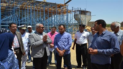 بالصور.. محافظ السويس يتفقد أعمال إنشاء كوبري الجيش المصري