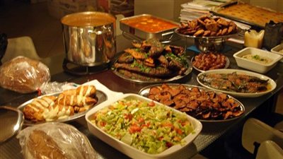 أطعمة تُنقي جسمك من السموم في رمضان.. تعرف عليها