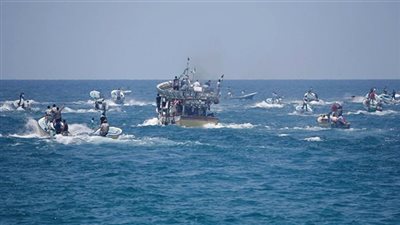 الجيش الإسرائيلي يسحب سفينة الحرية إلى ميناء أسدود