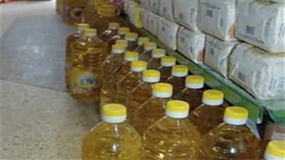 ضبط 20 طن زيت طعام مجهول المصدر داخل مصنع بالهرم