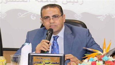 اجتماع خاص لرئيس جامعة المنصوره وفريق زراعة النخاع بمركز الاورام