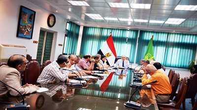 عشماوي يناقش ما تبقى من الخطة الاستثمارية للعام المالي 