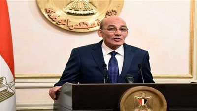 وزير الزراعة يهنئ الرئيس السيسي ببدء الفترة الرئاسية الثانية