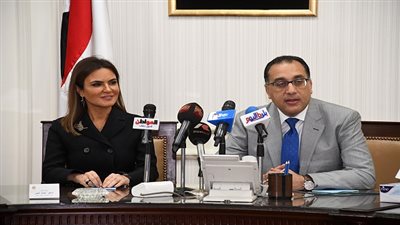 وزيرا الإسكان والاستثمار يشهدان توقيع الأحرف الأولي للمرحلة الثانية من البرنامج القومي لصرف صحي القرى