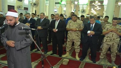 بالصور.. اوقاف السويس تحتفل بليلة القدر قيادات المحافظة