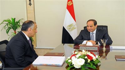 الرئيس السيسي يجتمع مع محافظ البنك المركزي