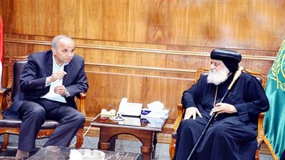 محافظ القليوبية يستقبل الأنبا بطرس أسقف شبين القناطر لتقديم التهنئة بعيد الفطر المبارك