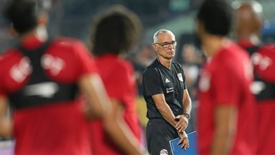 ننشر التشكيل المتوقع لمصر أمام أوروجواي.. من بديل 