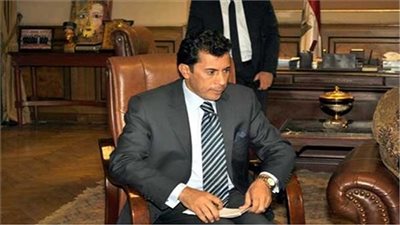 وزير الشباب: تواصلت مع مرتضى منصور لحل أزمة عضويات الزمالك