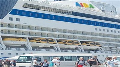 وصول وسفر 1441 راكب بمينائى سفاجا والغردقة