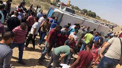 اصابة 23 عاملا جنوب السويس فى حادث انقلاب سيارة