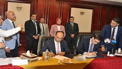 وزيرة الصحة تشهد توقيع بروتكول تعاون مع شركة 