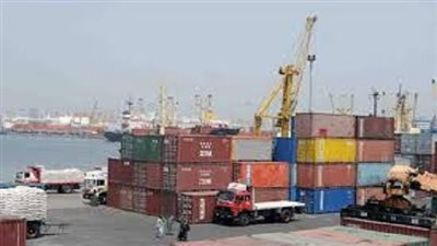 وصول 250 ألف طن غلال ومواد بترولية وفحم  إلى ميناء الإسكندرية