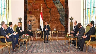 السيسي يستقبل وزير الخارجية الفرنسى
