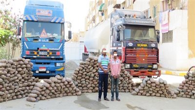 ضبط إثنين من مهربى المواد المخدرة وبحوزتهما طن وربع بانجو مخدر 